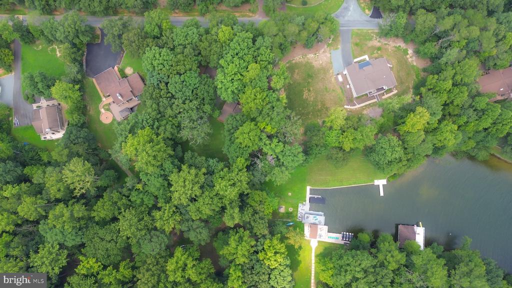 282 LAKEWAY ROAD