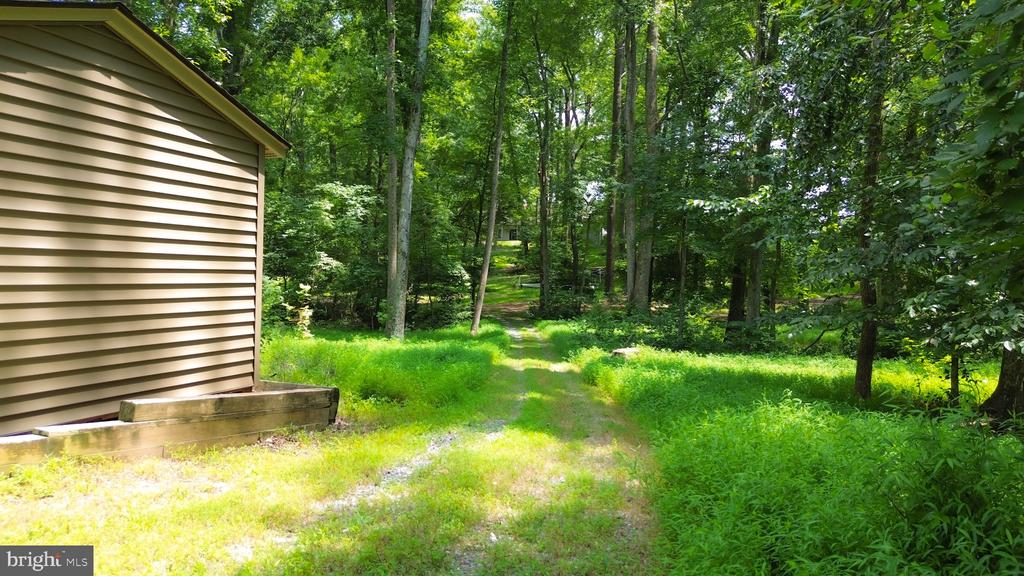 282 LAKEWAY ROAD