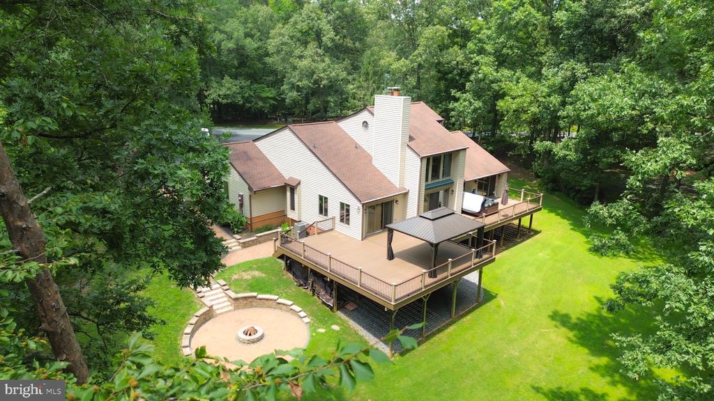 282 LAKEWAY ROAD