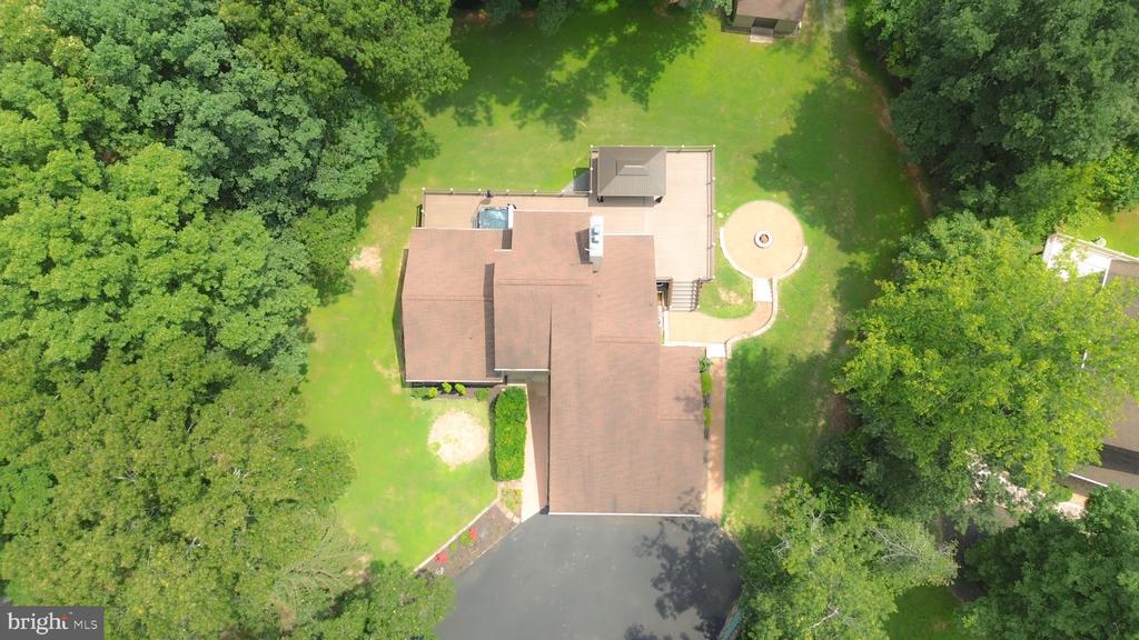 282 LAKEWAY ROAD