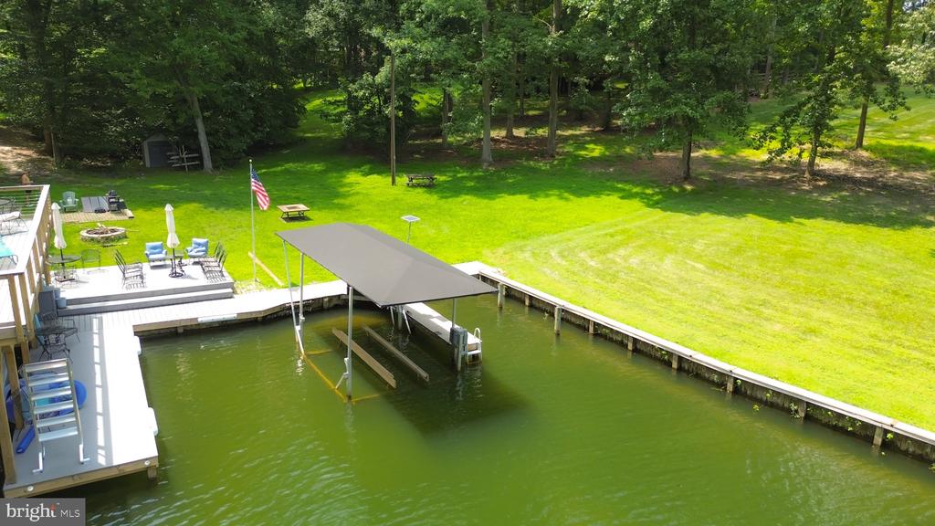282 LAKEWAY ROAD