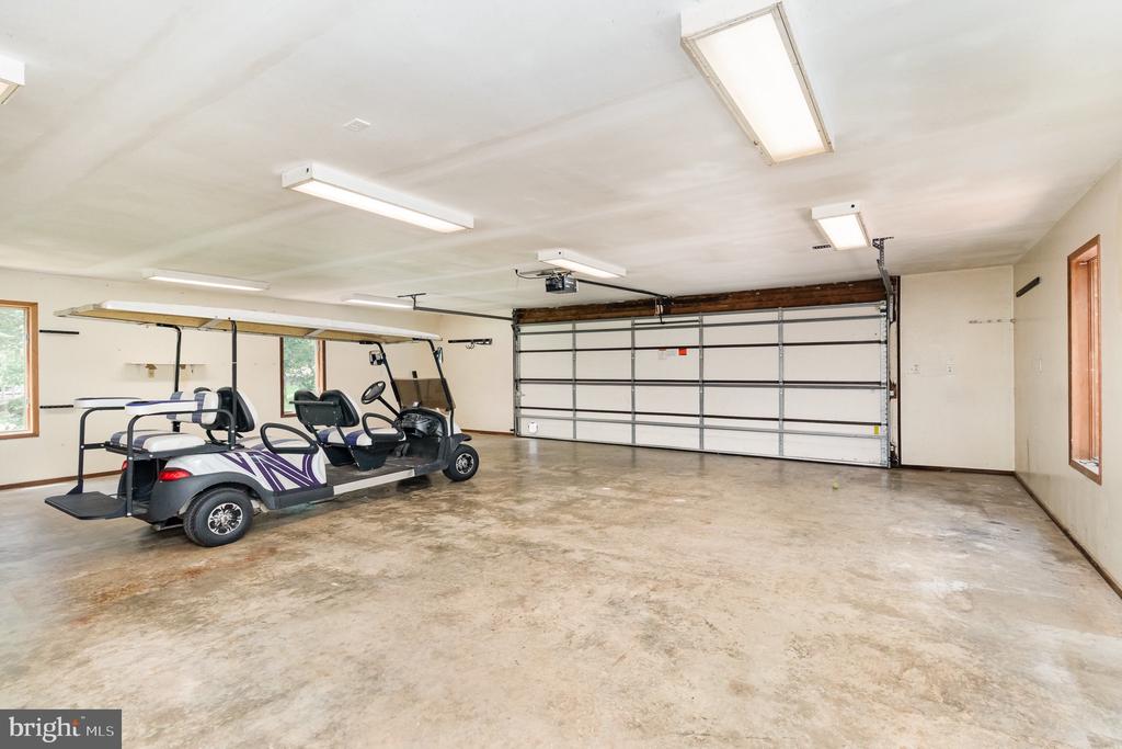 282 LAKEWAY ROAD