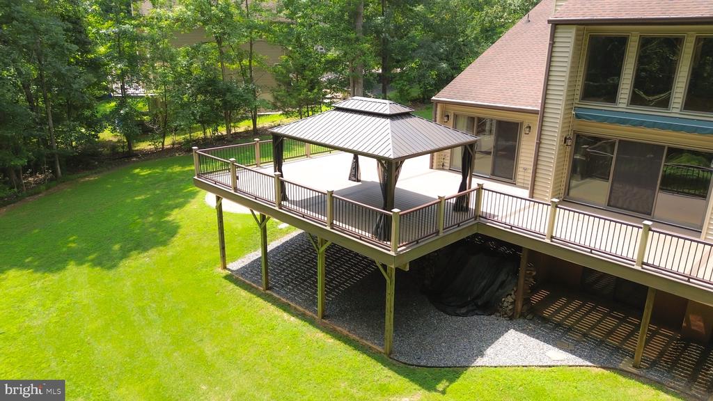 282 LAKEWAY ROAD