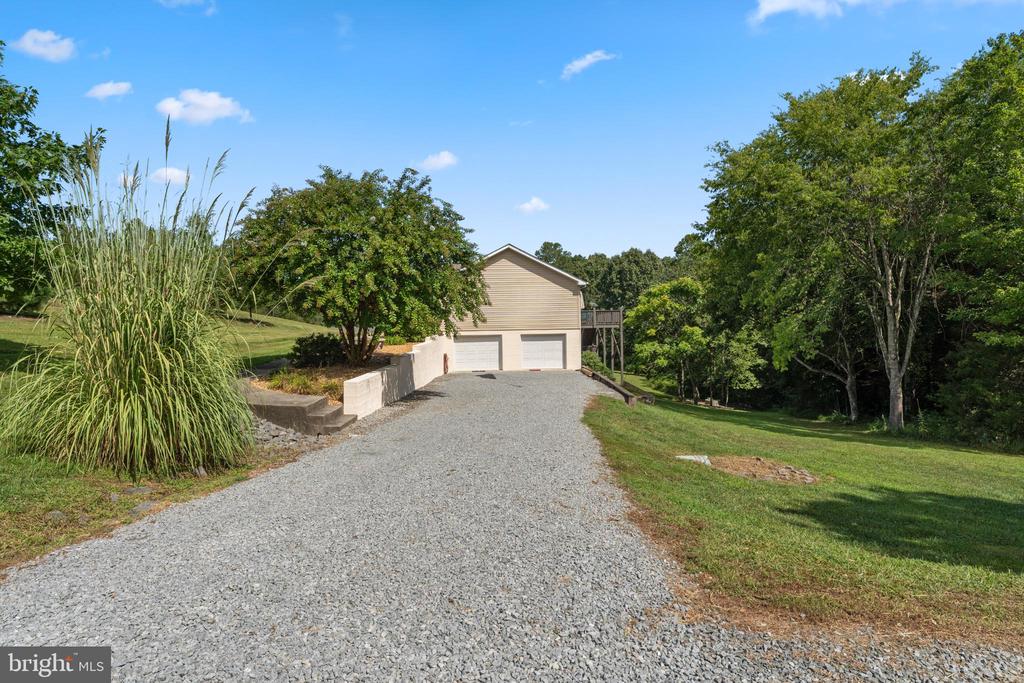 224 DERBY LANE