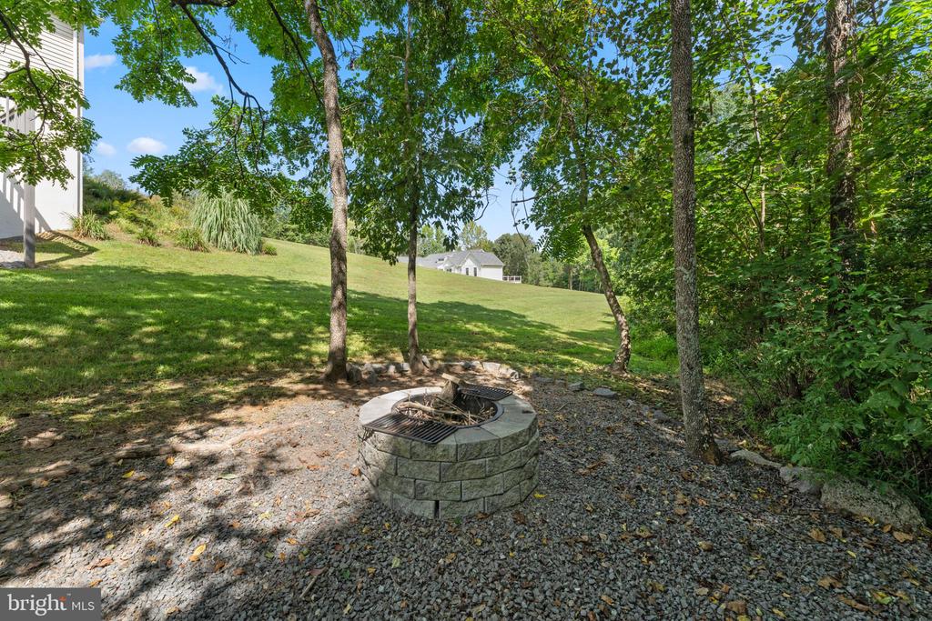 224 DERBY LANE