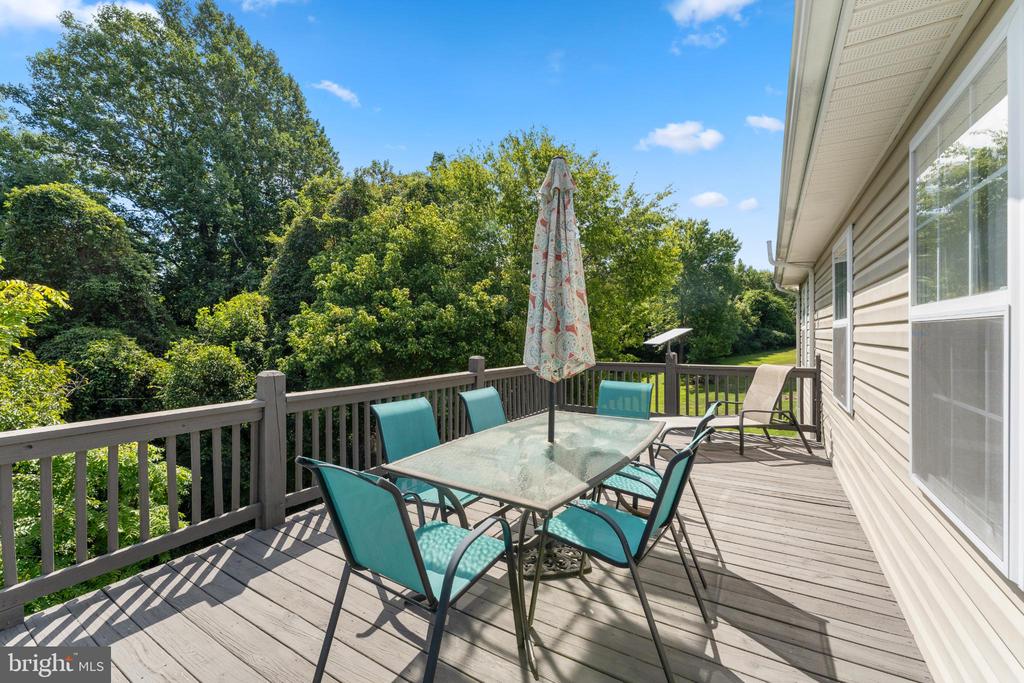 224 DERBY LANE