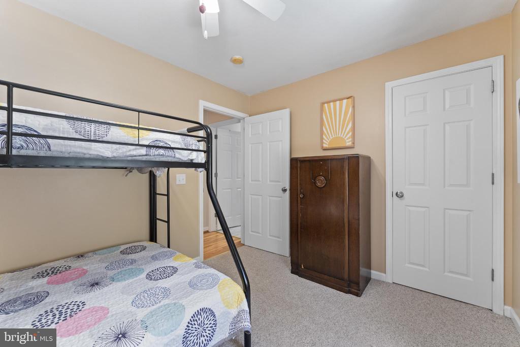 224 DERBY LANE