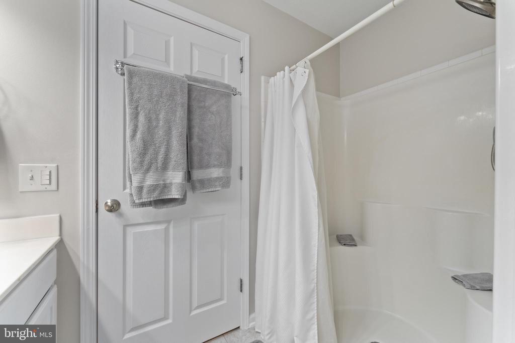 224 DERBY LANE