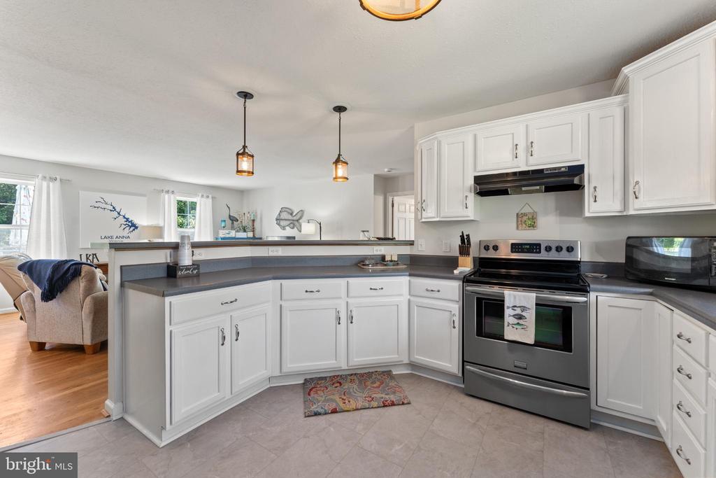 224 DERBY LANE