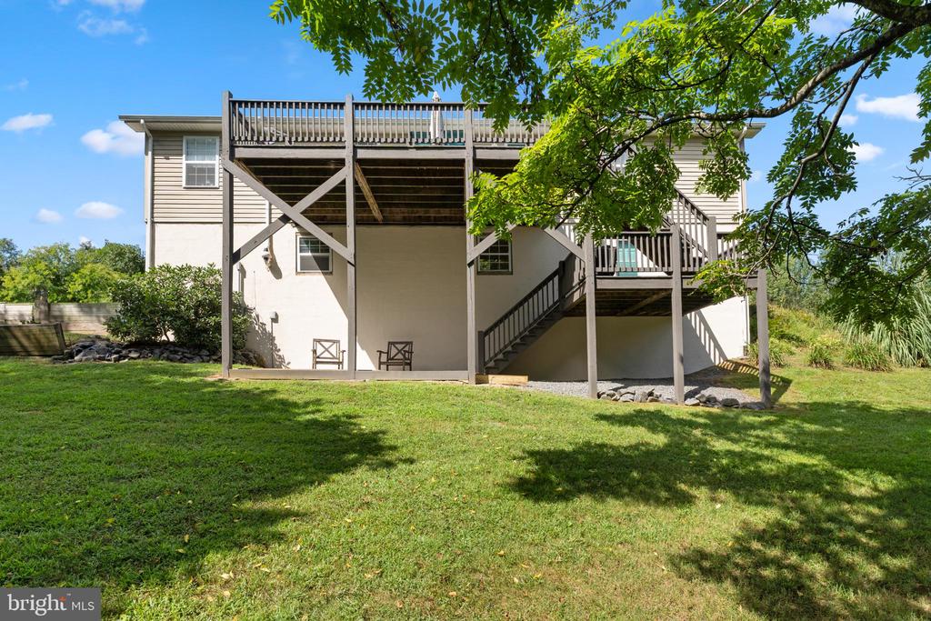224 DERBY LANE