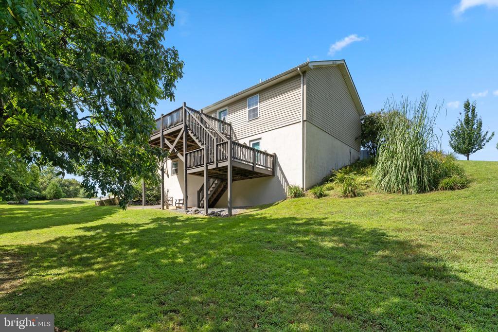224 DERBY LANE