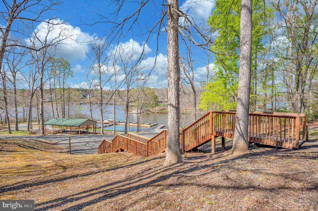 55 CEDAR CIRCLE