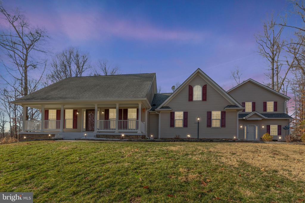 219 OAKWOOD DRIVE