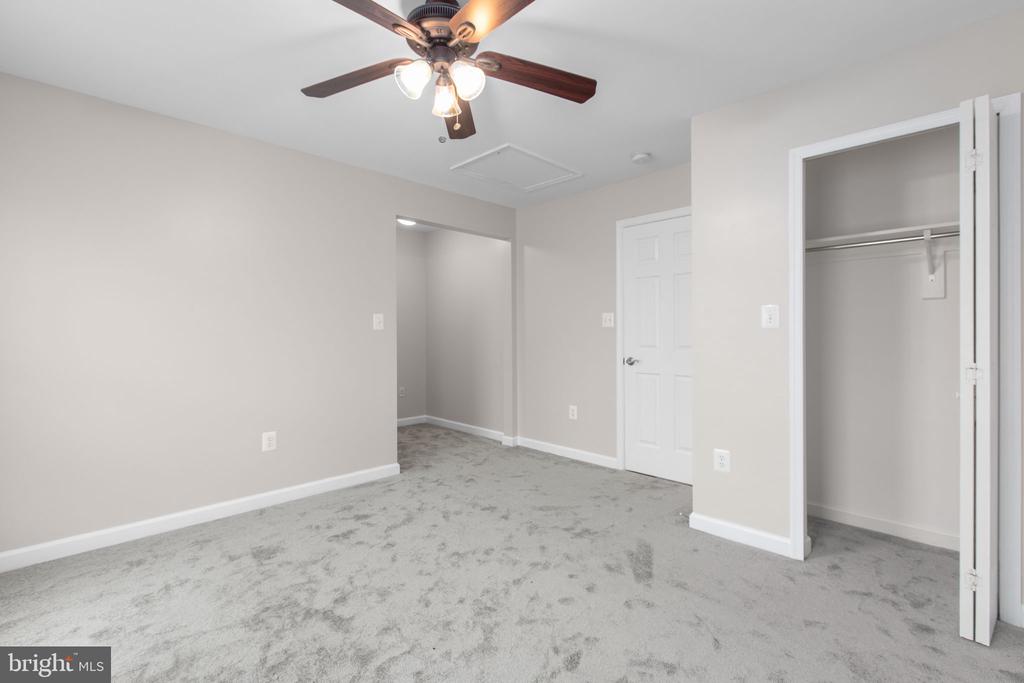 219 OAKWOOD DRIVE