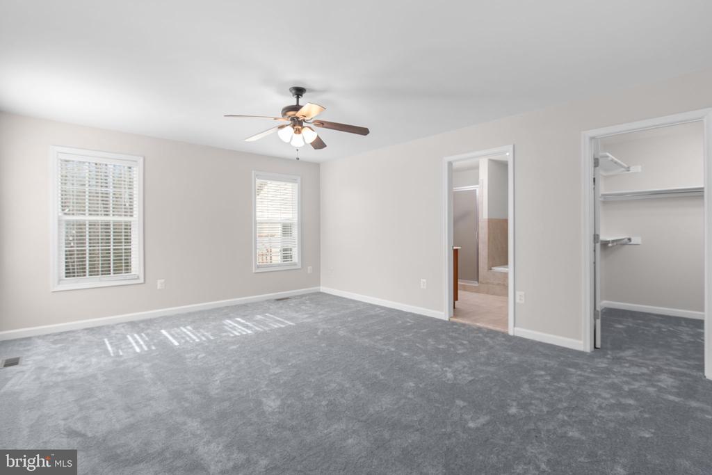 219 OAKWOOD DRIVE
