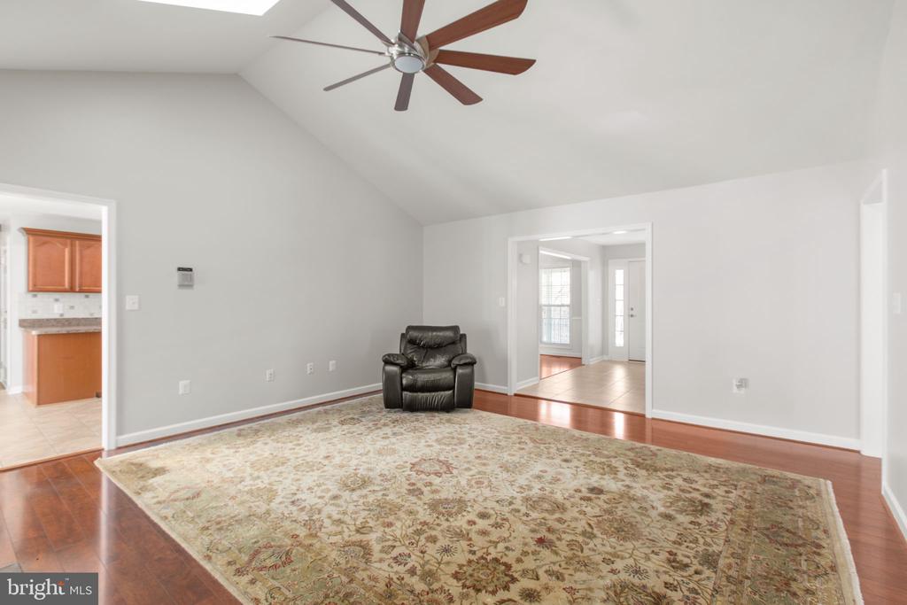 219 OAKWOOD DRIVE