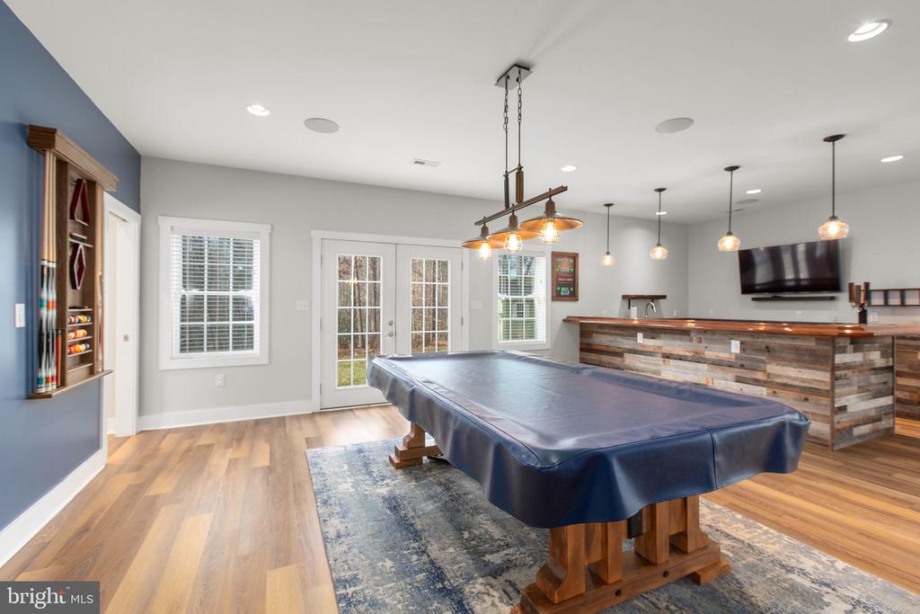 219 OAKWOOD DRIVE