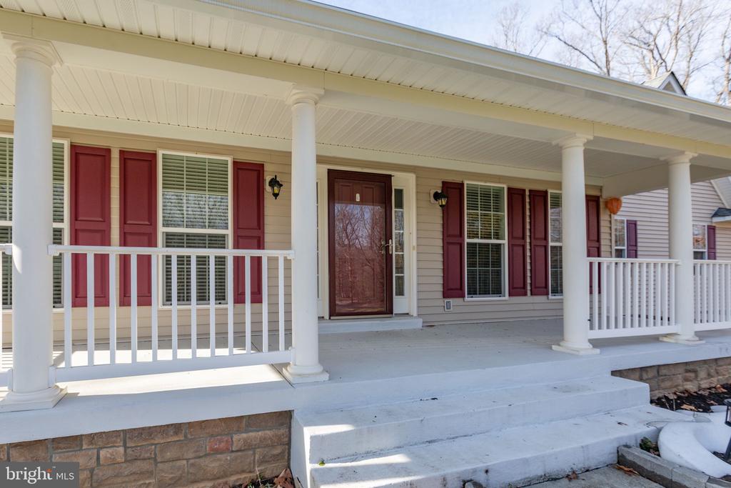 219 OAKWOOD DRIVE