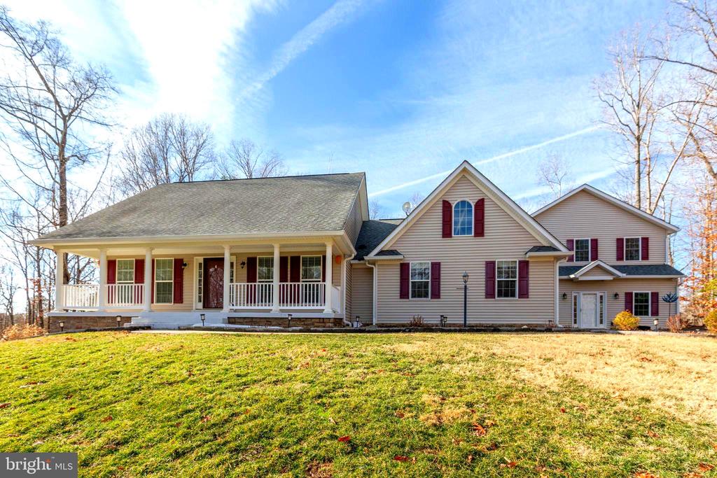 219 OAKWOOD DRIVE