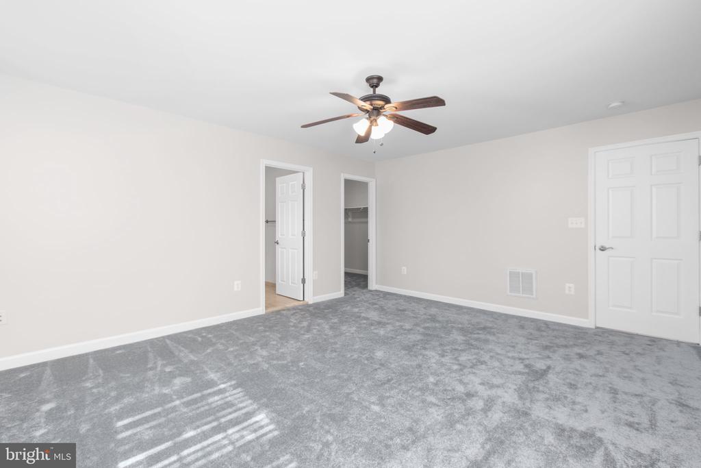 219 OAKWOOD DRIVE