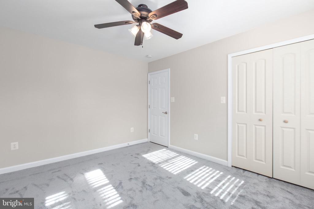 219 OAKWOOD DRIVE