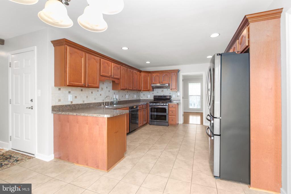 219 OAKWOOD DRIVE