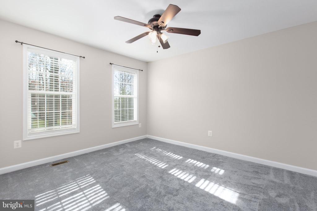 219 OAKWOOD DRIVE