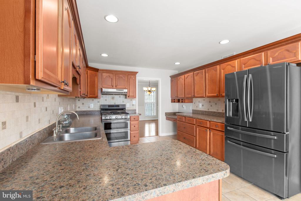 219 OAKWOOD DRIVE