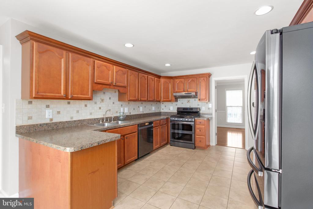 219 OAKWOOD DRIVE