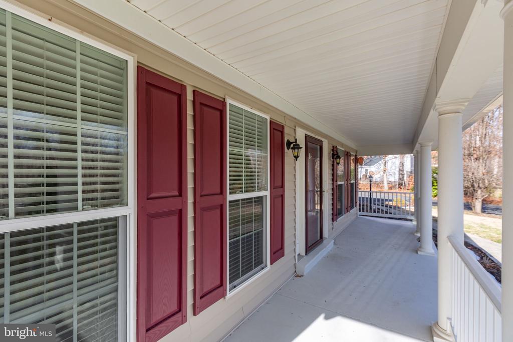219 OAKWOOD DRIVE