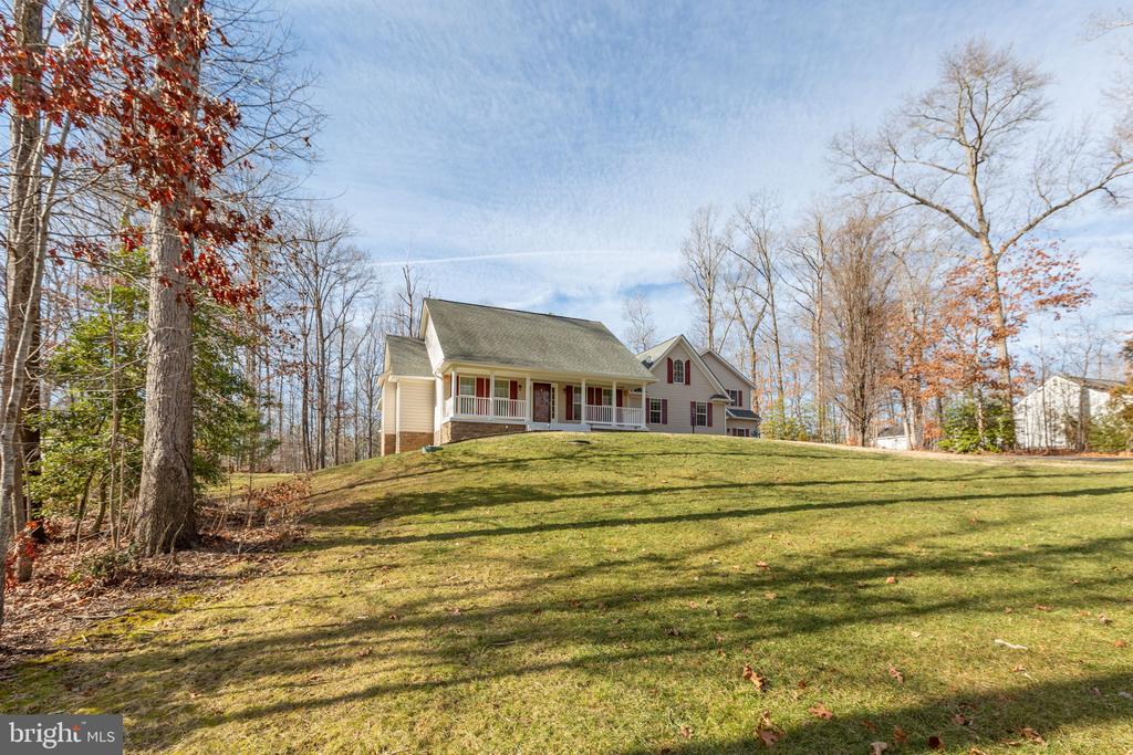 219 OAKWOOD DRIVE