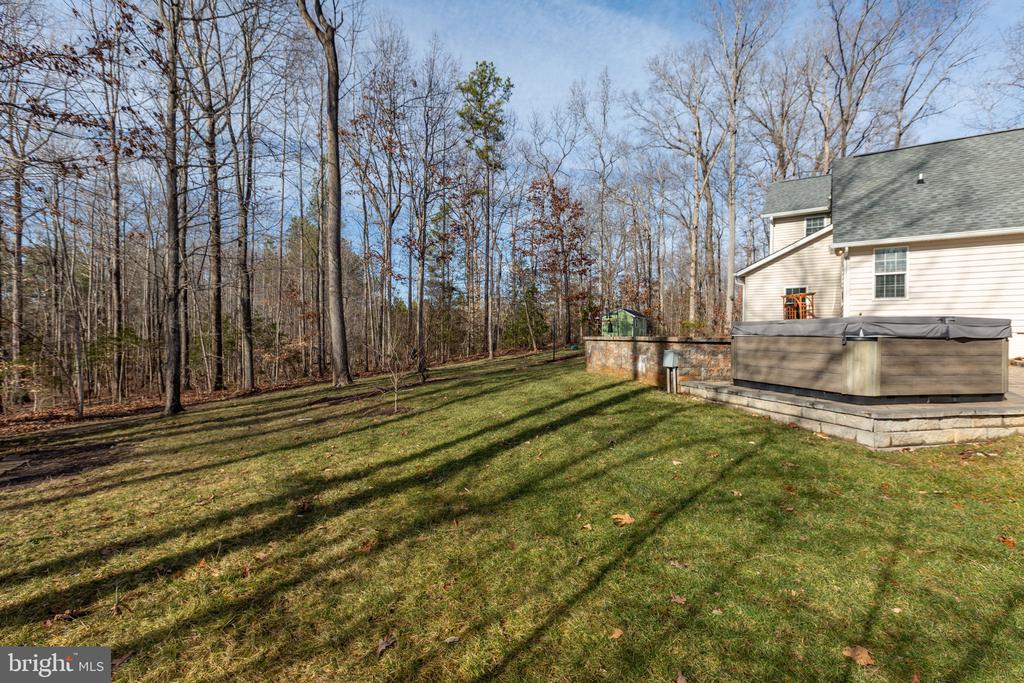 219 OAKWOOD DRIVE