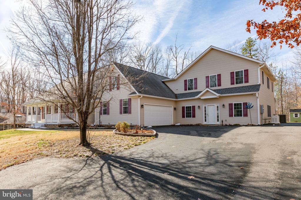 219 OAKWOOD DRIVE