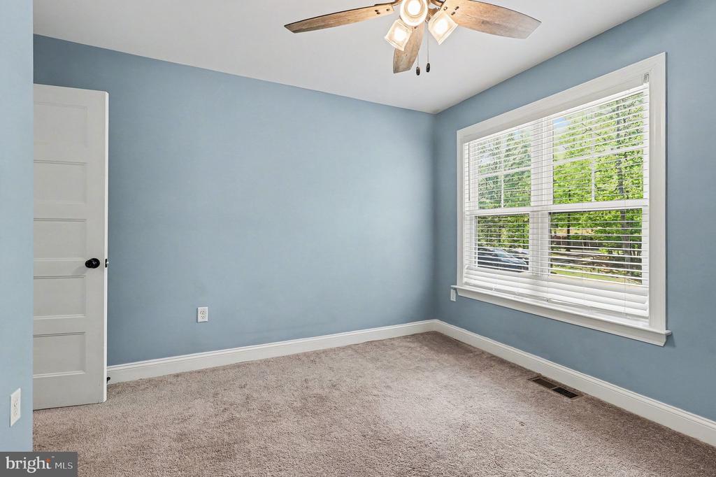 1322 KENNON ROAD