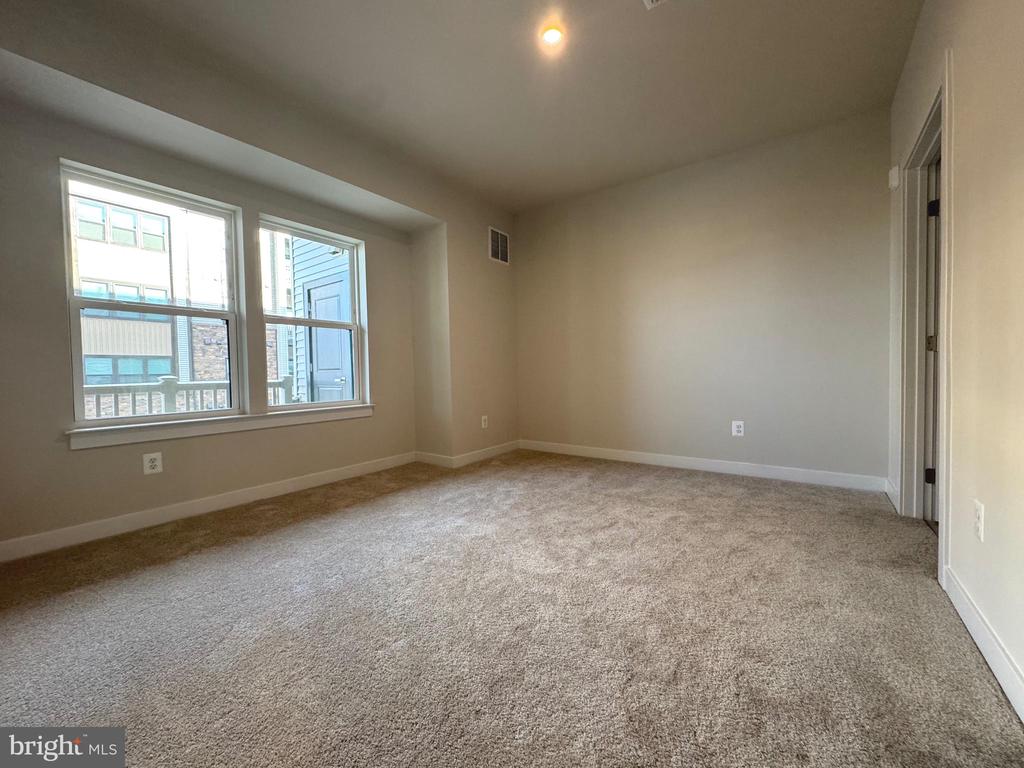 21460 MOUNT STERLING TER 100