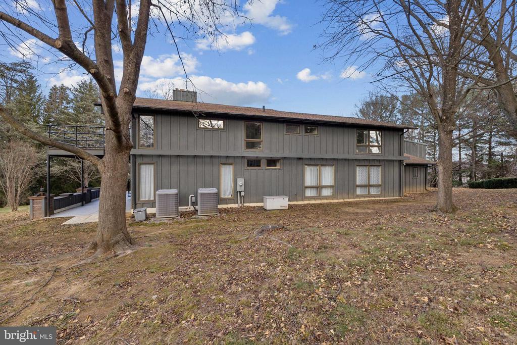 17167 SIMPSON CIRCLE
