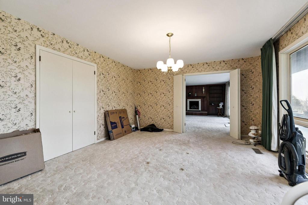 17167 SIMPSON CIRCLE