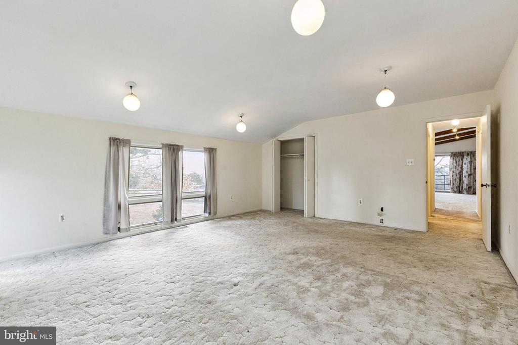 17167 SIMPSON CIRCLE