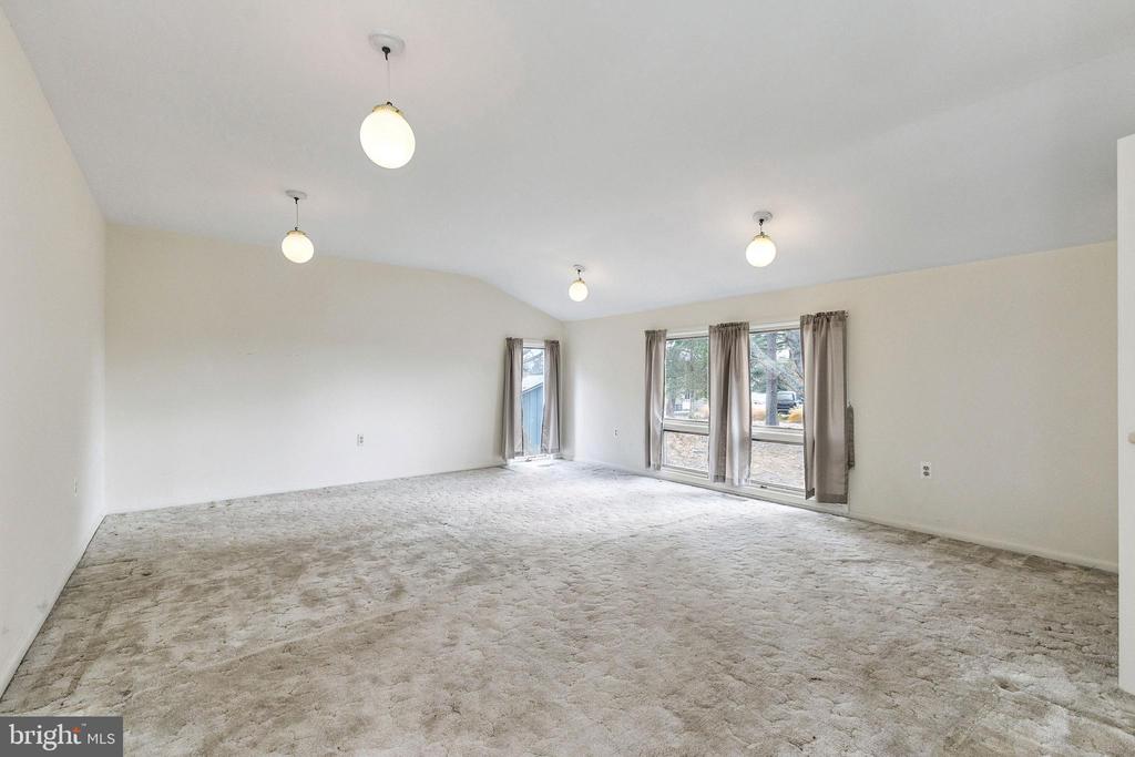 17167 SIMPSON CIRCLE