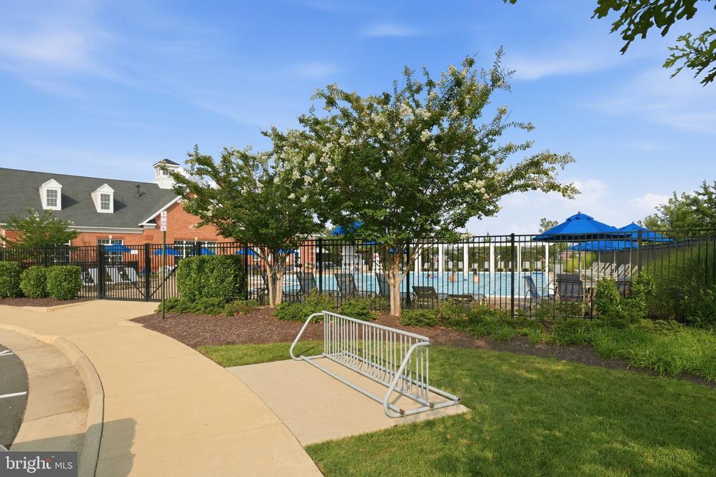 23315 MILLTOWN KNOLL SQUARE Unit: 102
