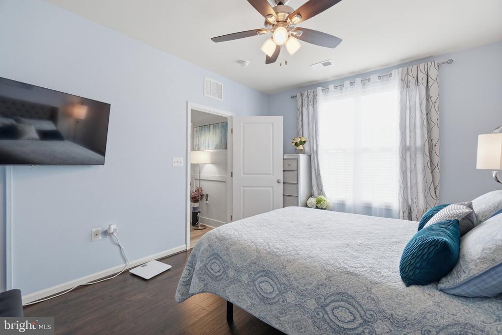 23315 MILLTOWN KNOLL SQUARE Unit: 102