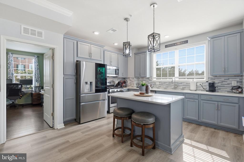 23315 MILLTOWN KNOLL SQUARE Unit: 102