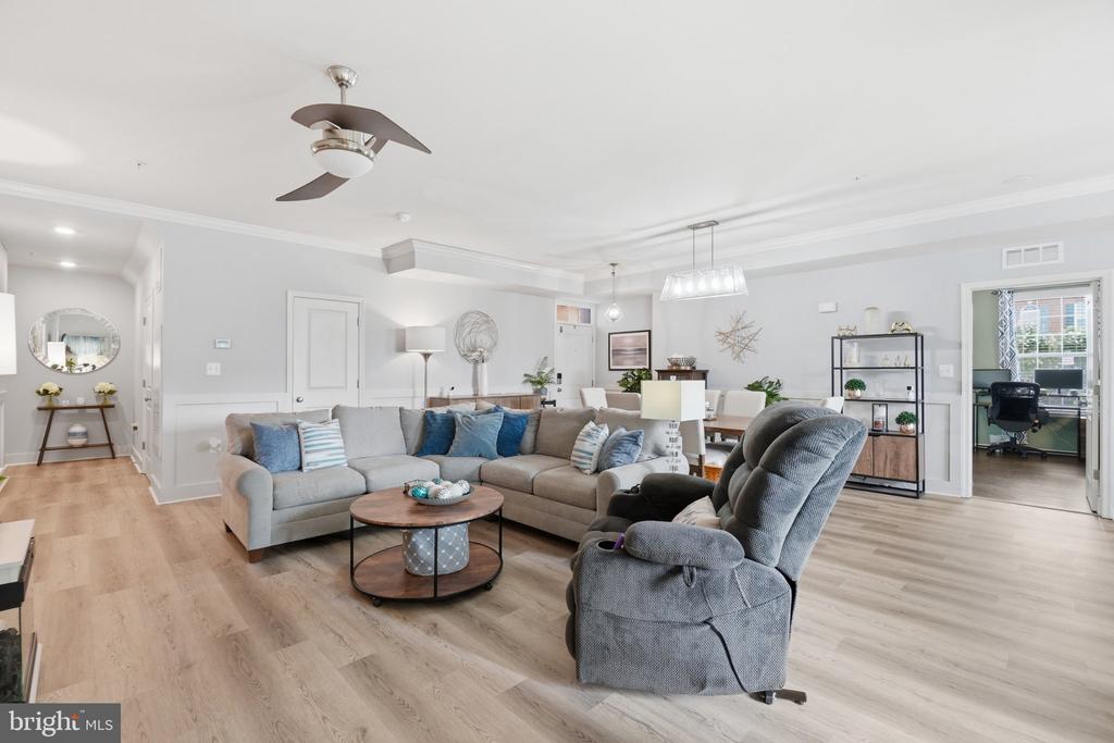23315 MILLTOWN KNOLL SQUARE Unit: 102