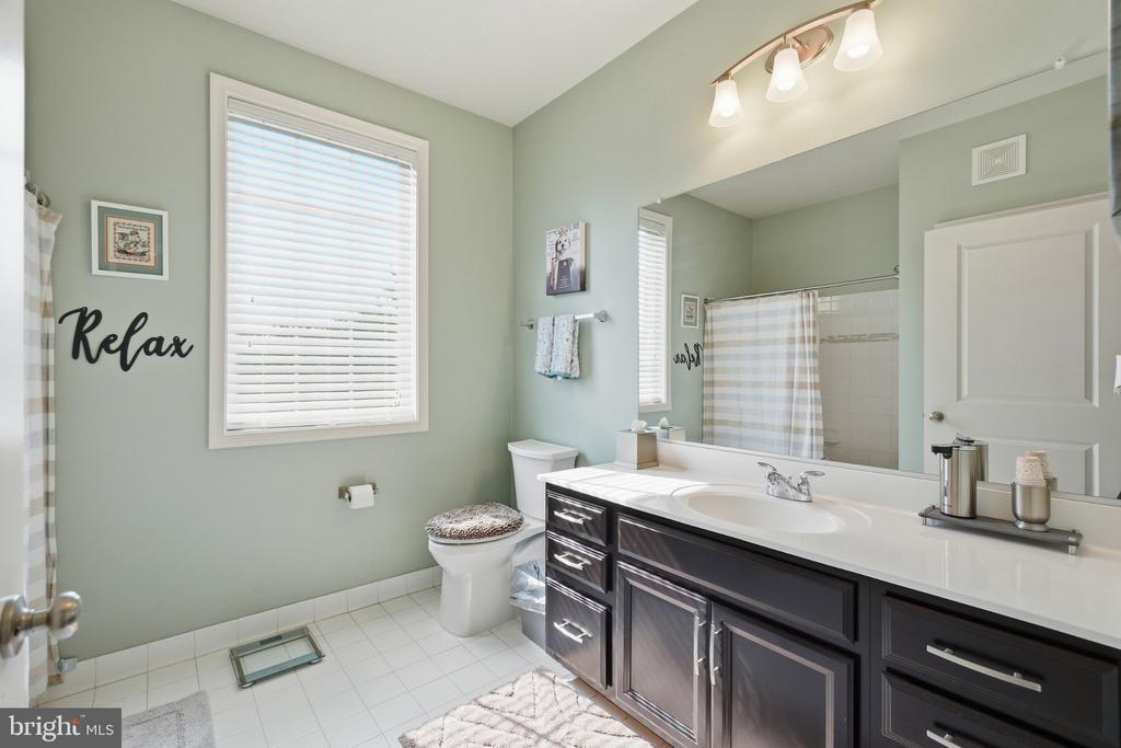 23315 MILLTOWN KNOLL SQUARE Unit: 102
