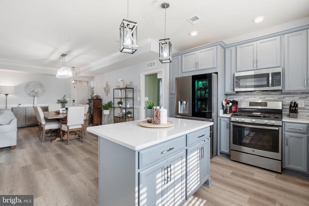 23315 MILLTOWN KNOLL SQUARE Unit: 102
