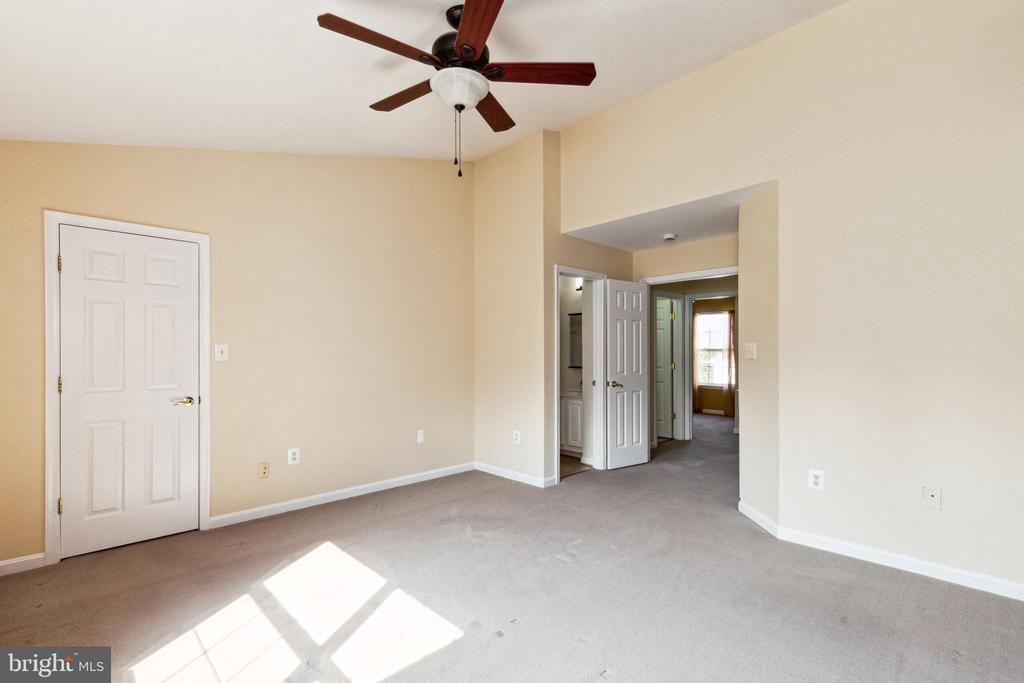 9221 ACER LANE