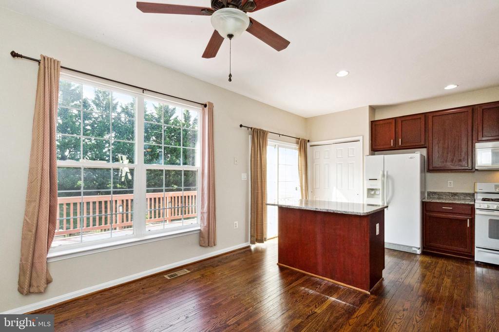 9221 ACER LANE