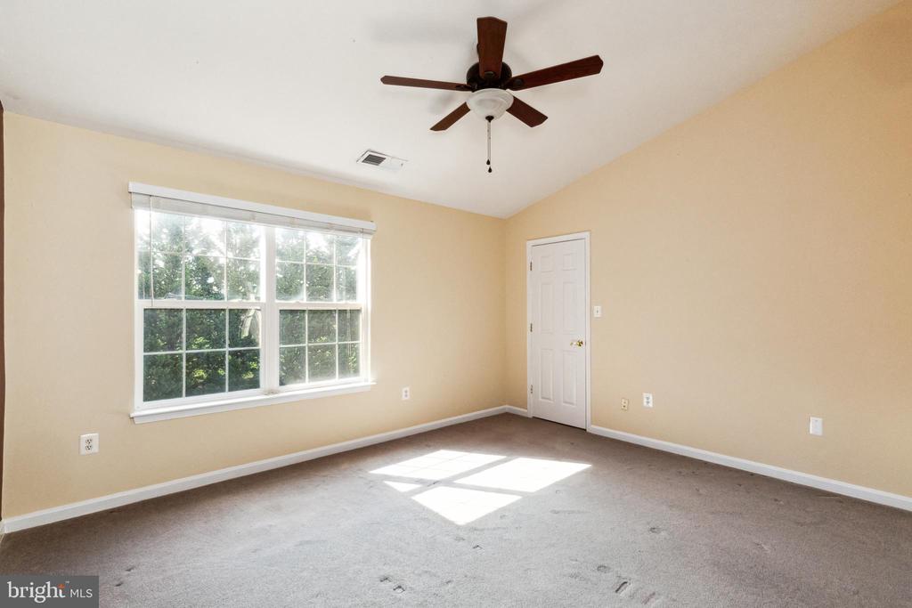 9221 ACER LANE