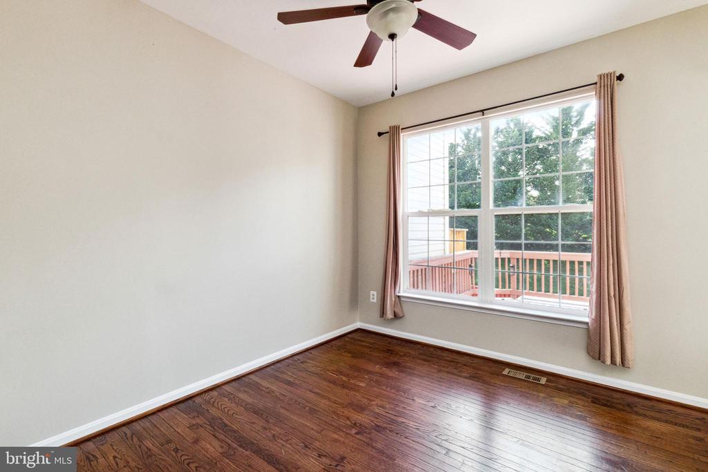 9221 ACER LANE