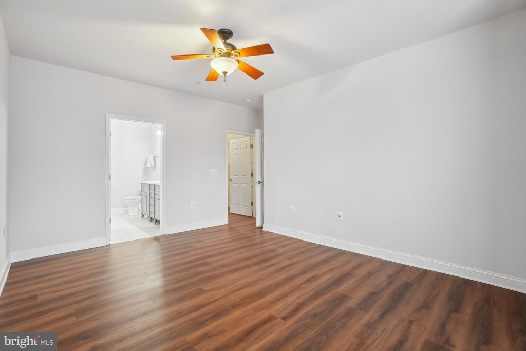 8620 LIBERTY TRAIL 101